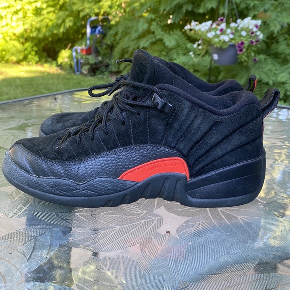 Air Jordan 23, Youth size 5.5, black. - Picture 3 of 4